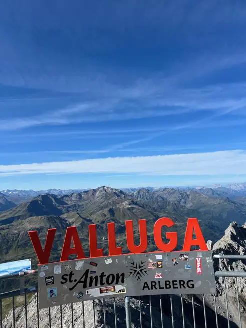 3DB5CF07 60C9 44C1 8C5C 0EF408C788B8