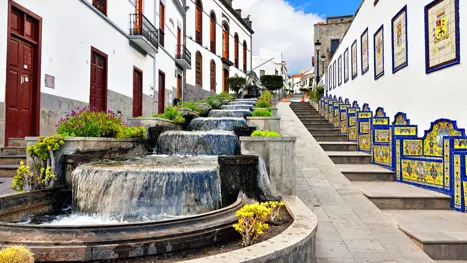 Firgas.Tasteful Waterfall Cascade On Paseo De Gran Canaria 191558999.Jpg.Crdownload