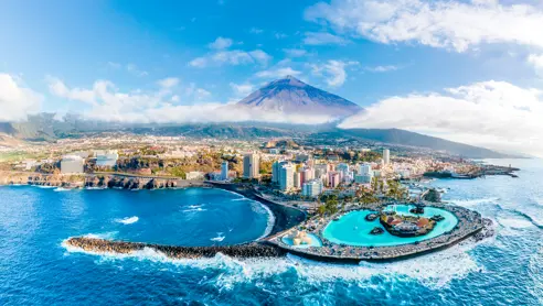 Shutterstock 1792065290 Tenerife Puerto De La Cruz Teide I Baggrunden