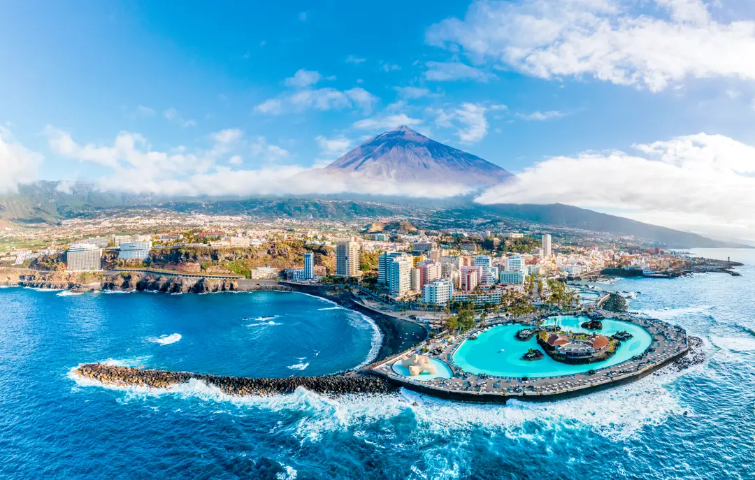 Shutterstock 1792065290 Tenerife Puerto De La Cruz Teide I Baggrunden
