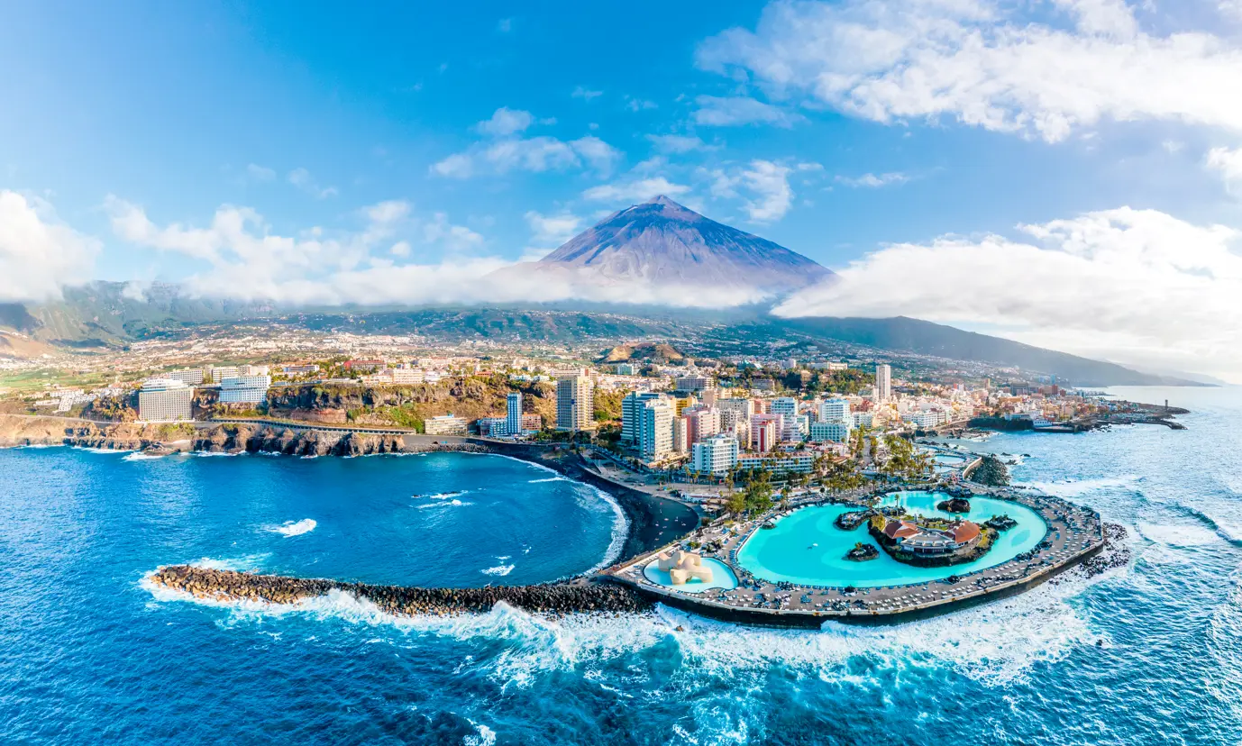 Shutterstock 1792065290 Tenerife Puerto De La Cruz Teide I Baggrunden