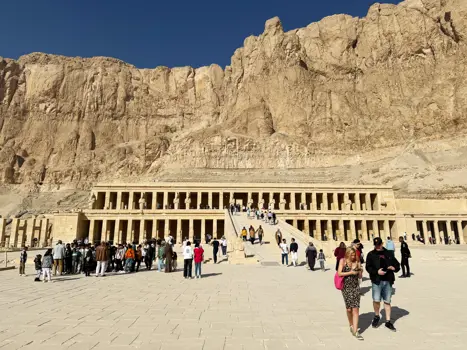 Al Deir Al Bahari templet