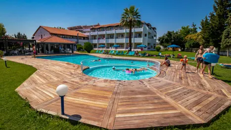 Matoula Beach Pool 