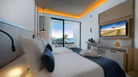 Junior Suite (2 pers. + evt. 2 børn) m/havudsigt
