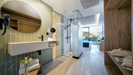 Junior Suite (2 pers. + evt. 2 børn) m/havudsigt