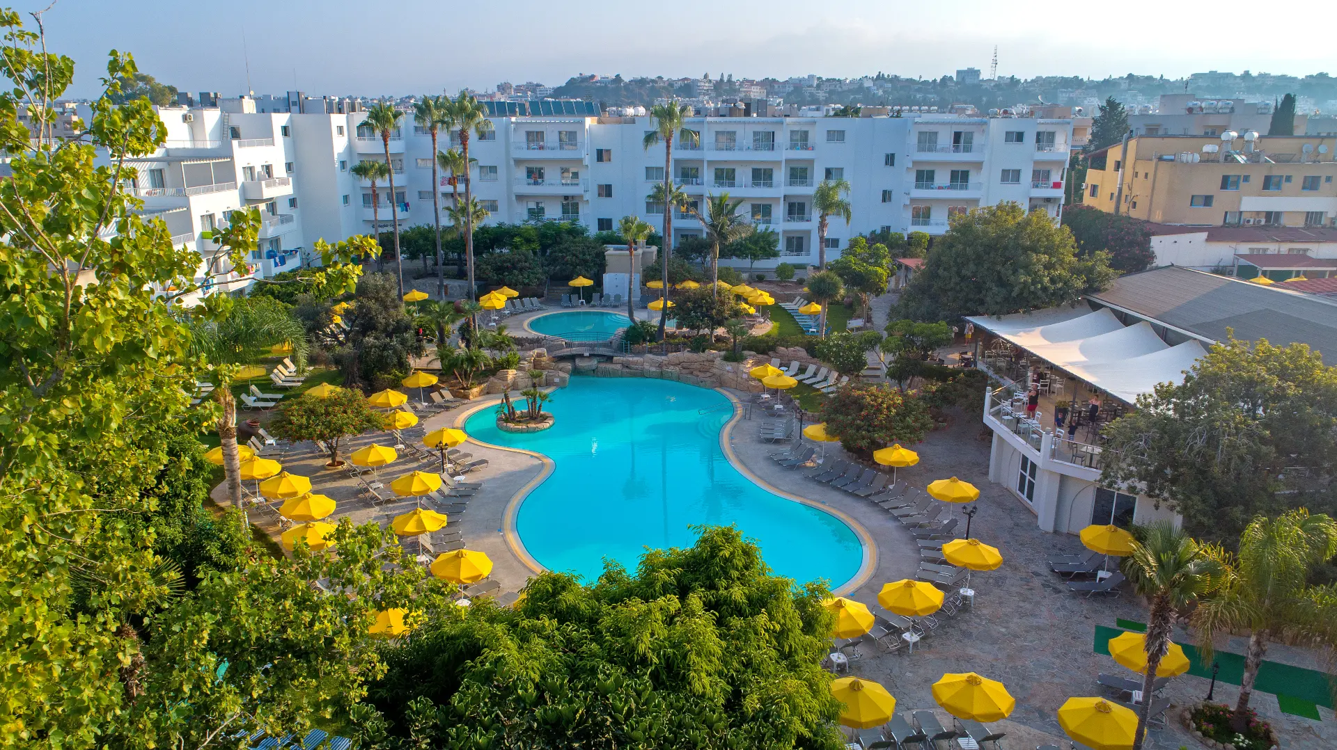 Mayfair m/All Inclusive slide 2