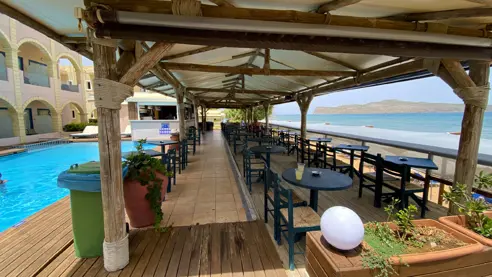 Poolområde ved stranden