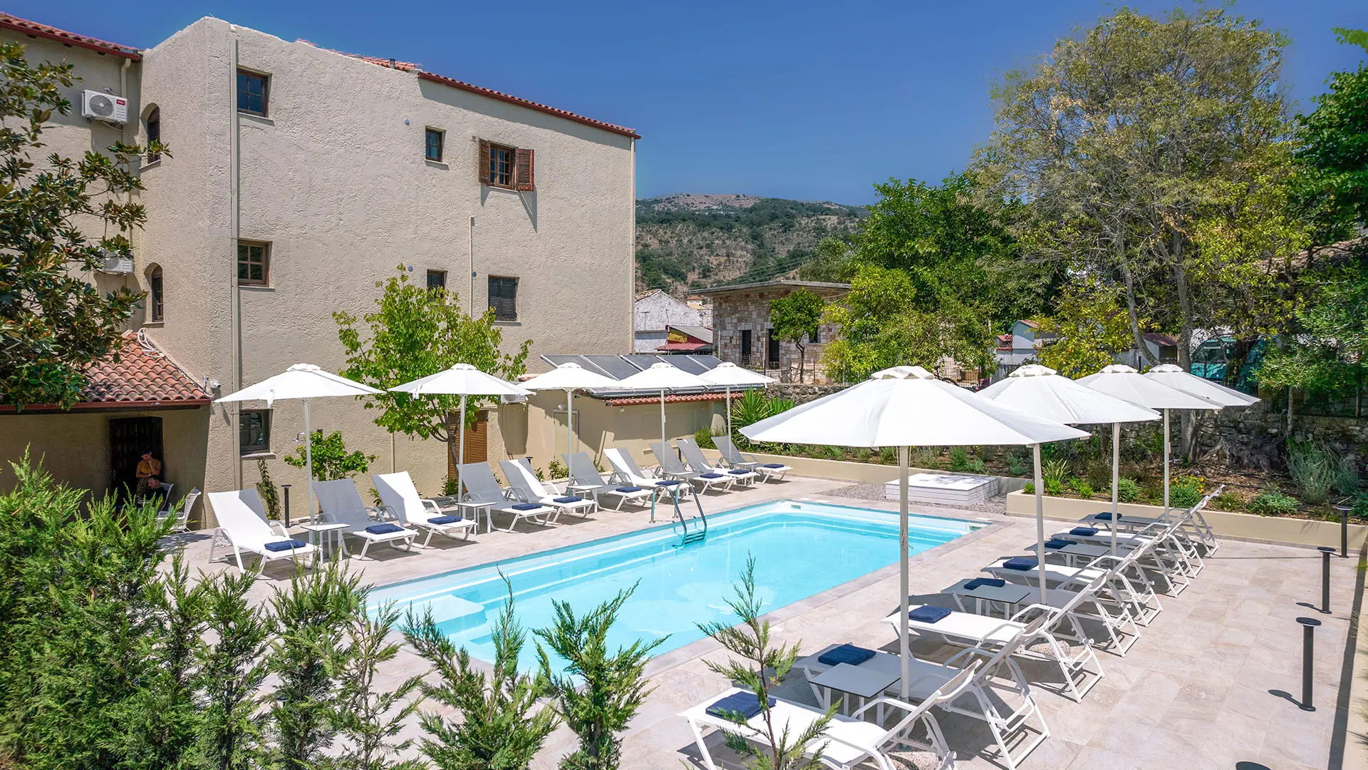 Syvota Gardens pool område 