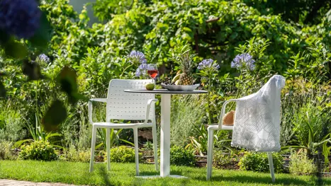 Syvota Gardens med små hyggelige grønne områder