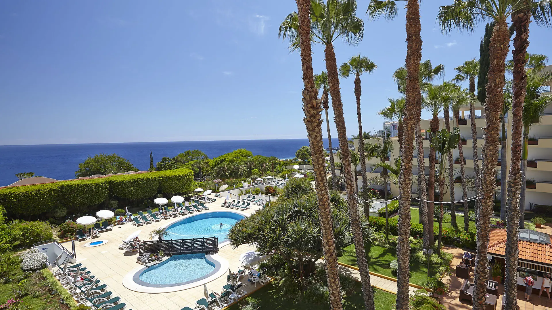 Suite Hotel Eden Mar pool 