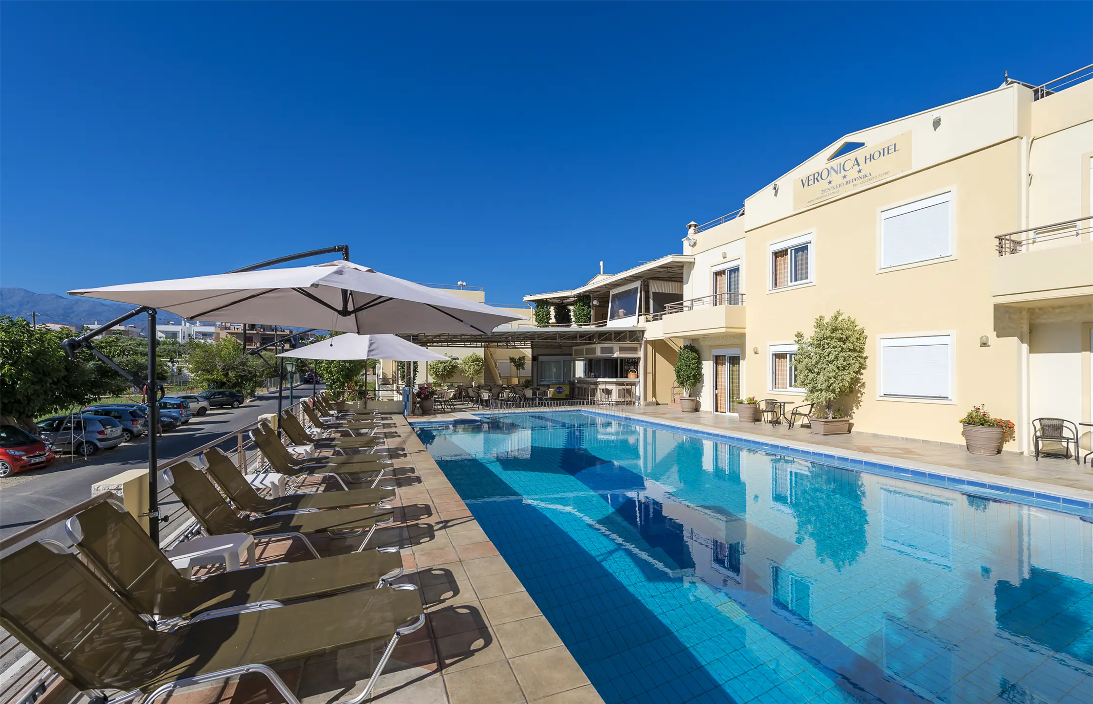 Veronica Hotel poolområde 