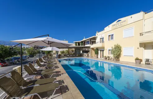 Veronica Hotel poolområde 