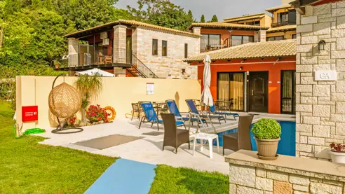 Eksempel på et poolområde ved værelser 