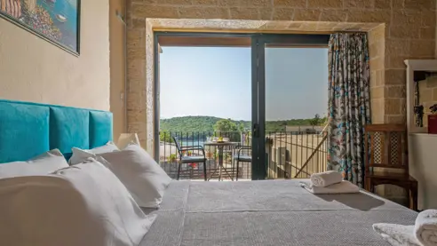 Eksempel på værelse med skrå havudsigt