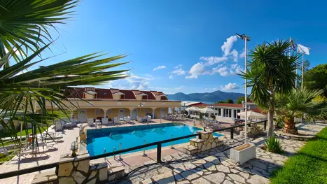 Poolområde på Kosta Maria Hotel 