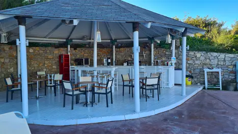 Poolbar