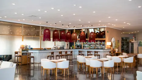 Lobby bar