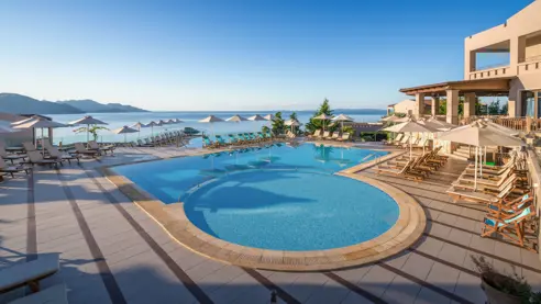 Pool med separat børnepool