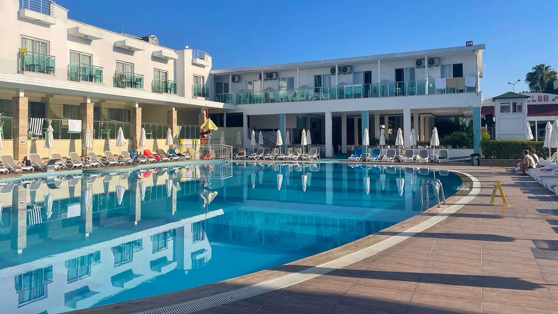 Dream Family Club m/All Inclusive slide 4