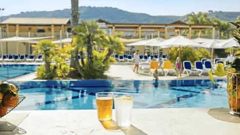Poolbar