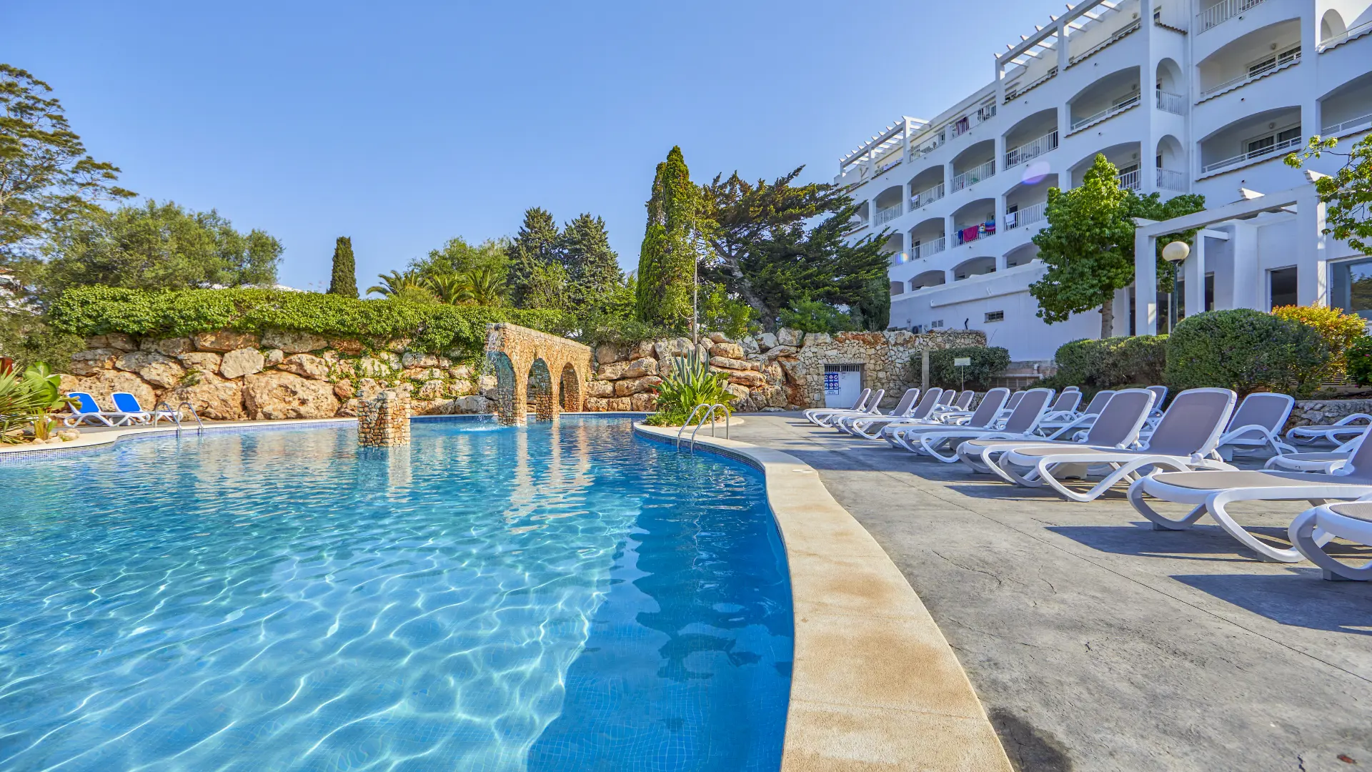 Ola Apartments Cala D´Or slide 4
