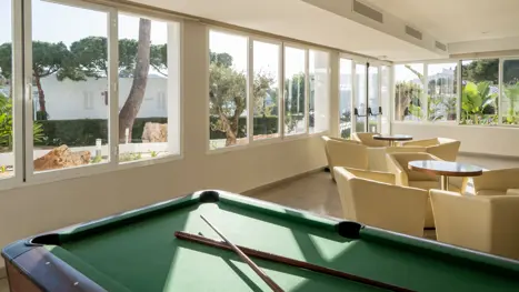 Bar med pool 