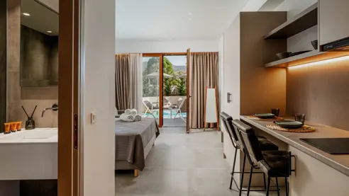 1-vær- lejl. m/swim up pool