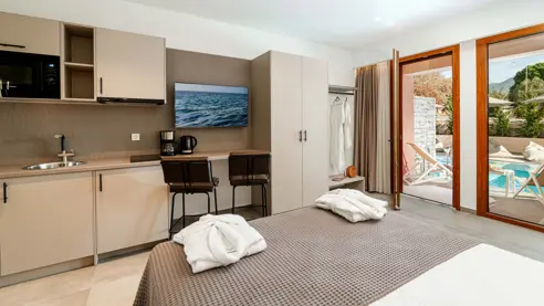 1-vær- lejl. m/swim up pool