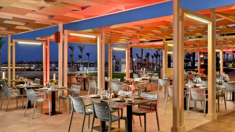 Strandbar og restaurant