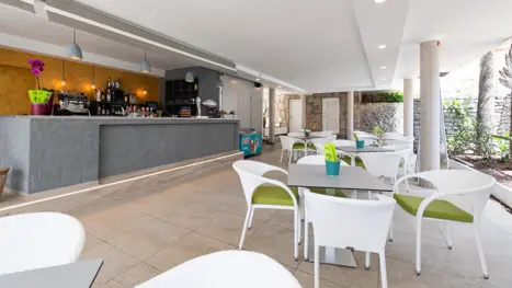 Poolbar