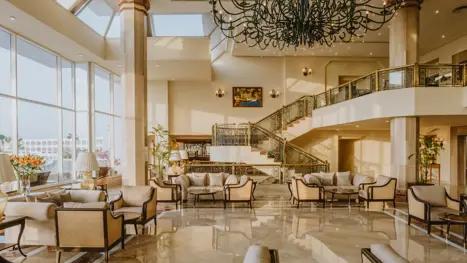 Lobby bar
