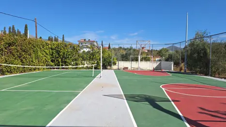 Tennis og boldbane