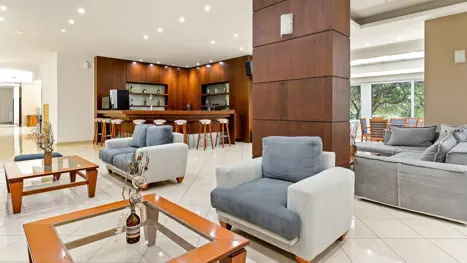 Lobby med hotelbar