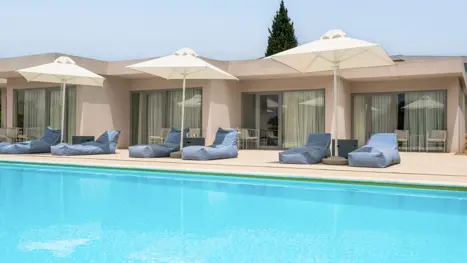 Eksempel på bungalow værelse med delt privatpool
