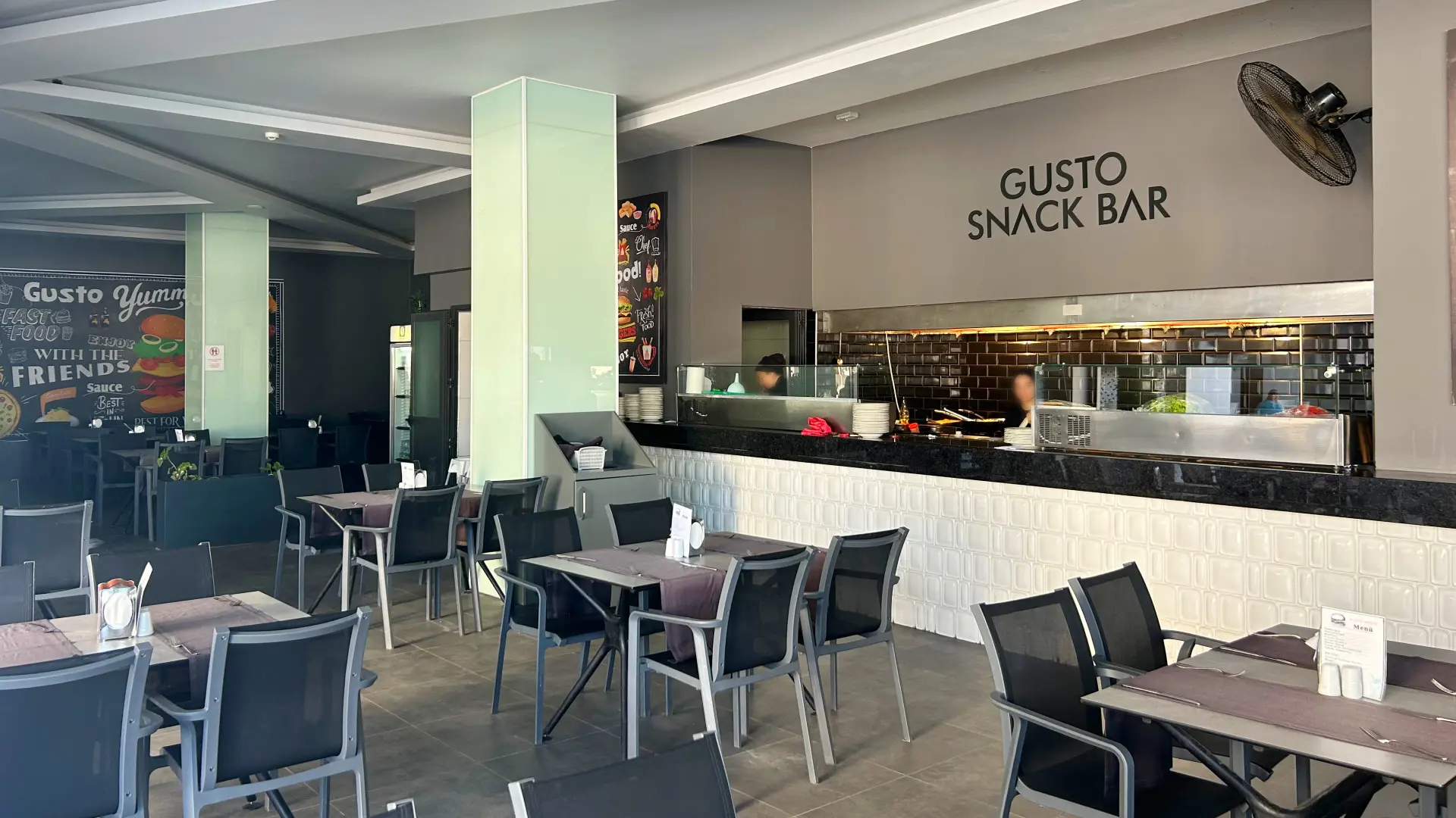 Gusto Snackbar