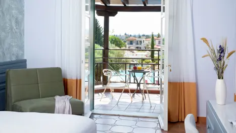 Eksempel på bungalow med pooludsigt