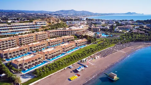 Direkte ved stranden i Kolymbia