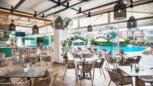 Atrion Resort Hotel & Apartments Poolbar