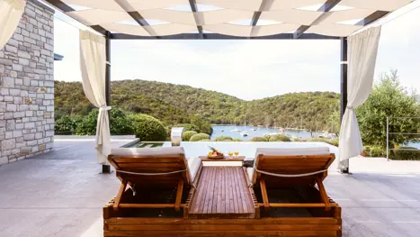 Eksempel på Executive Junior Suite med privat pool