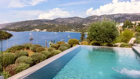 Eksempel på Executive Junior Suite med privat pool