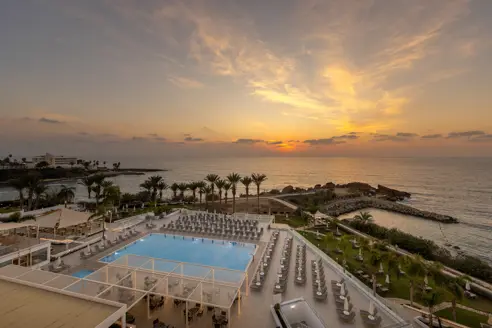 Solnedgang ved pool