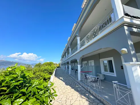 Standardværelser nederst, superior i midten og kvistværelser øverst