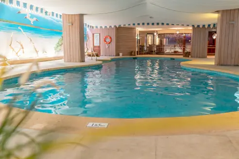 Indendørs swimmingpool