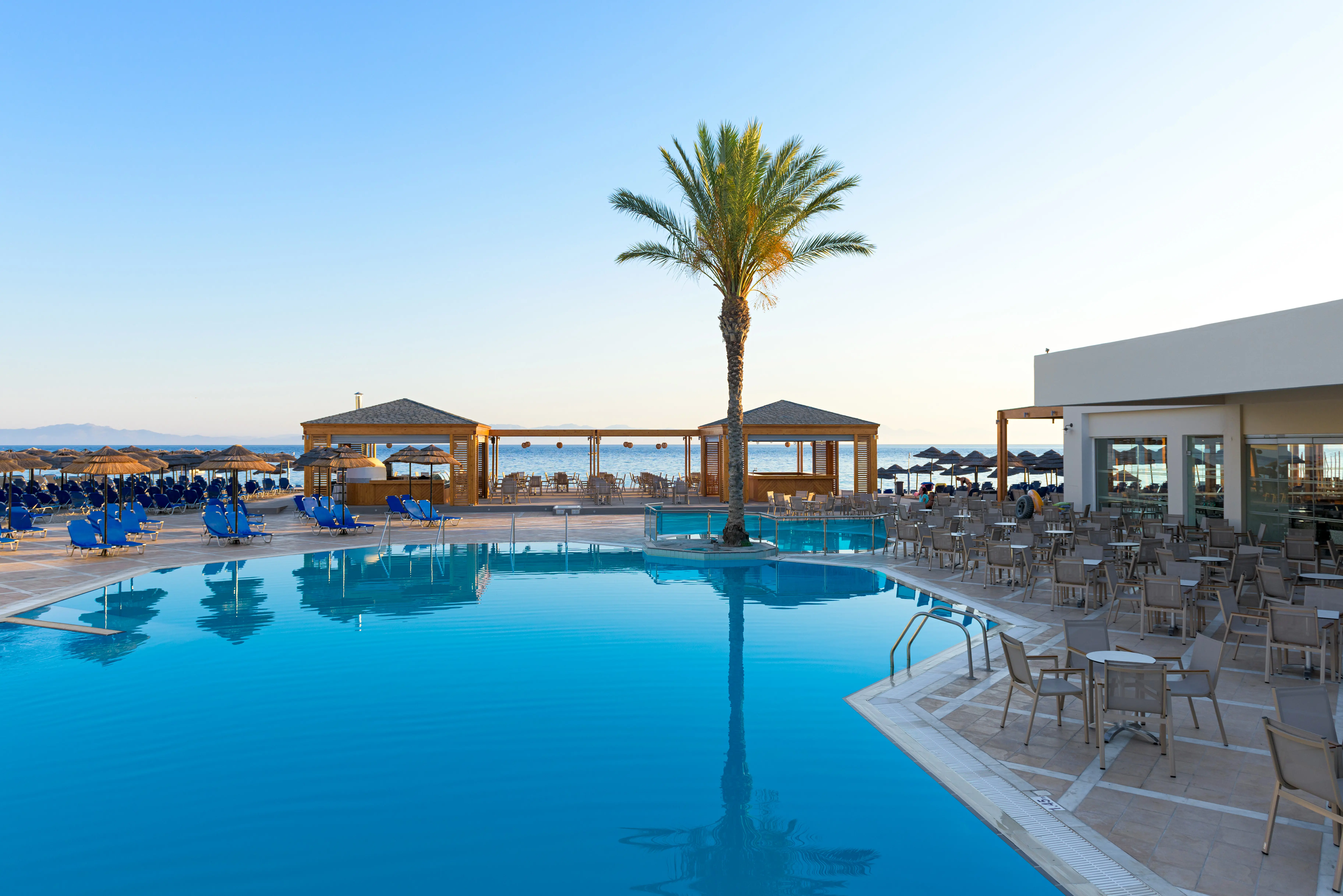 Avra Beach m/All Inclusive slide 2