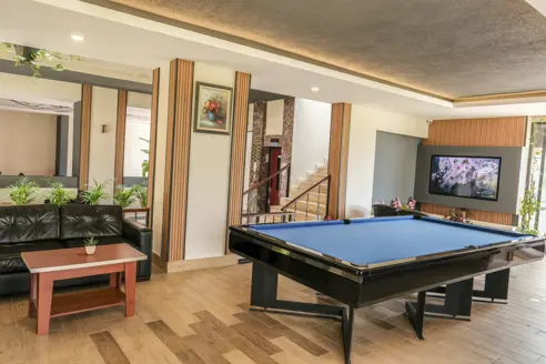 Lobbyområde med poolbord