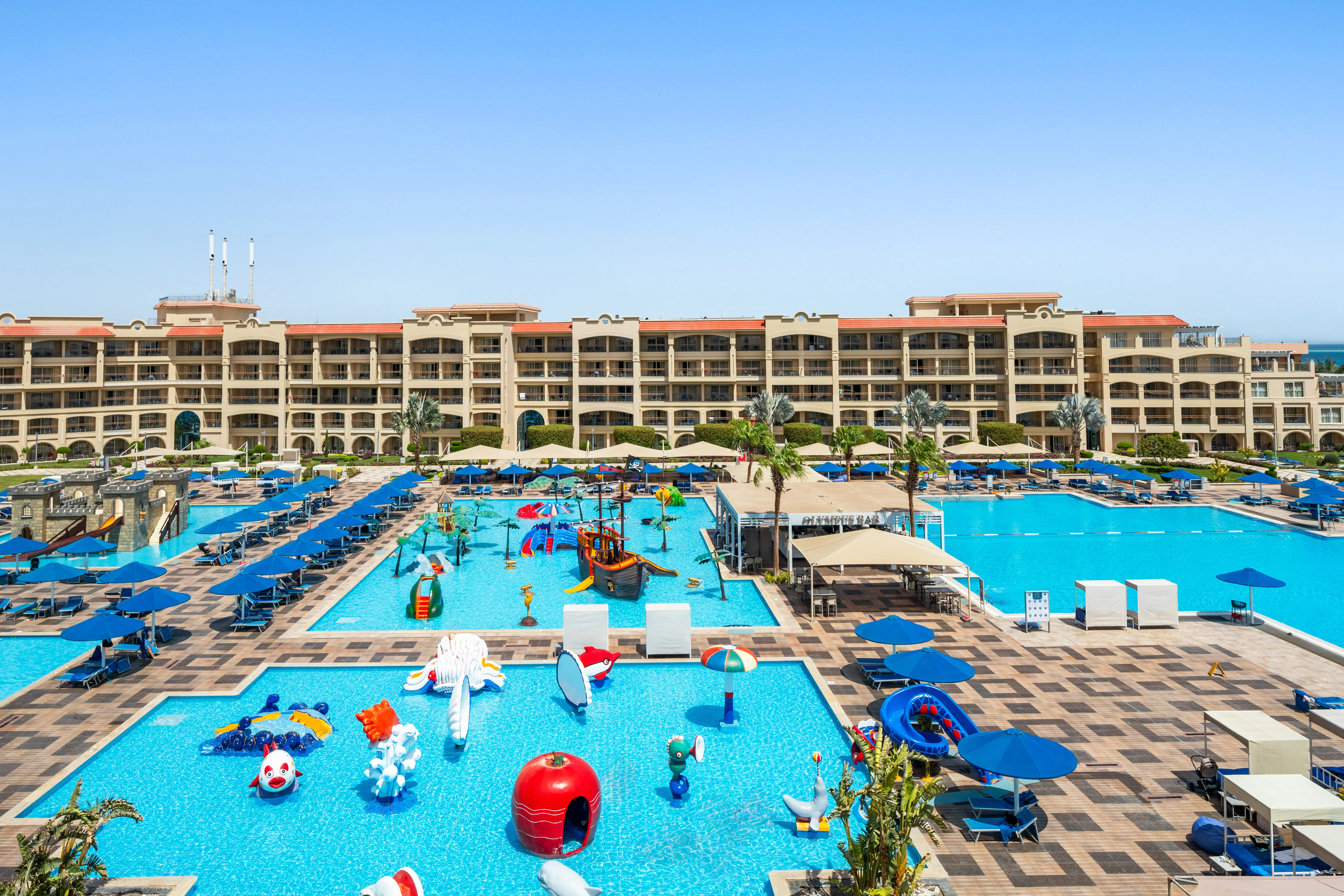 Pickalbatros White Beach Resort