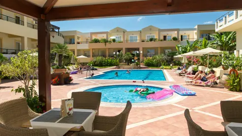 Helios Bay poolområde 