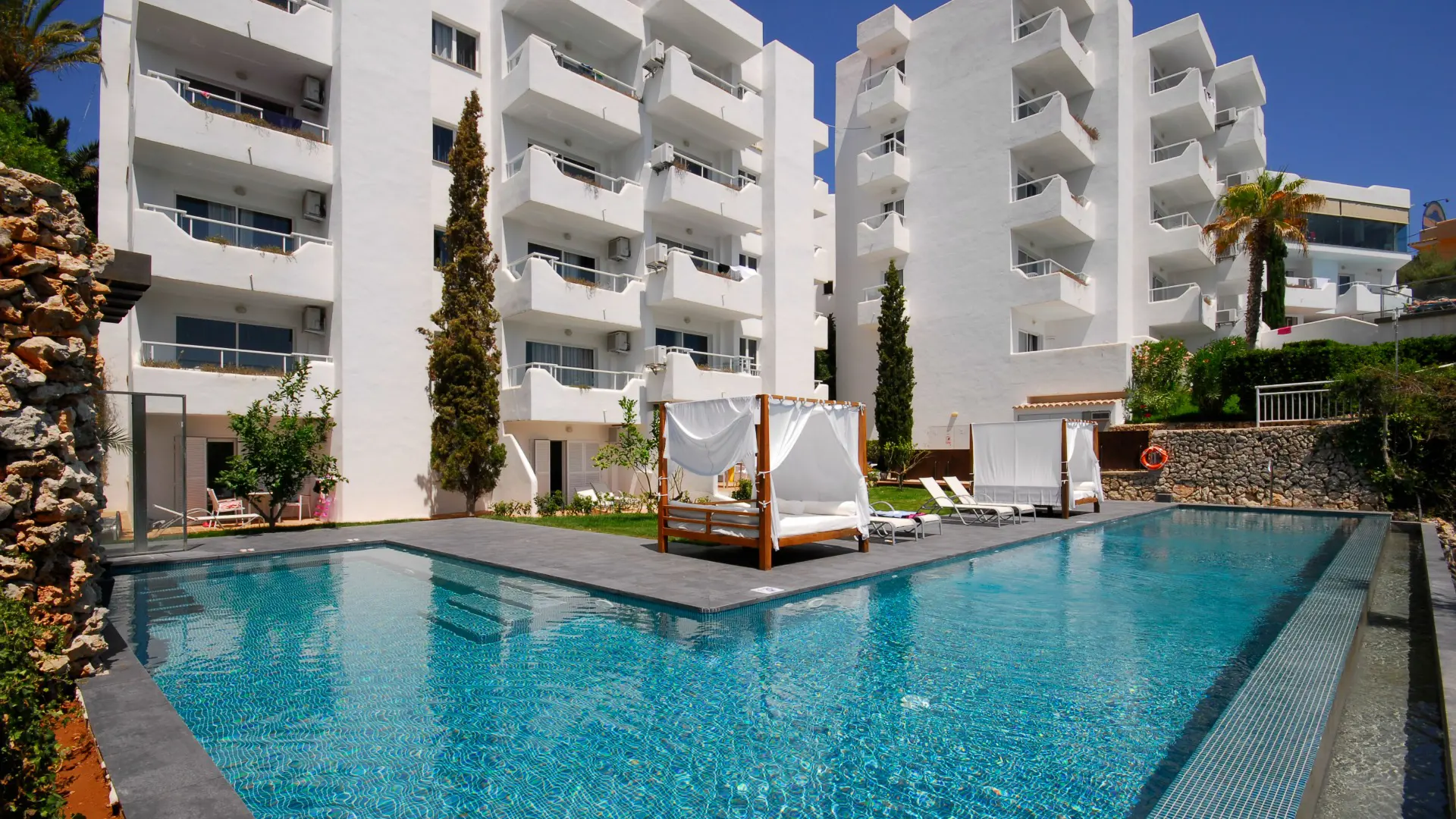 Marsenses Ferrera Blanca m/ All Inclusive slide 2