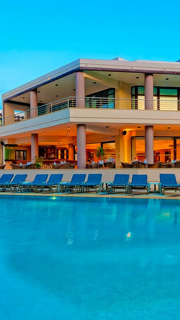 Hotel Porto Platanias Beach m/morgenmad