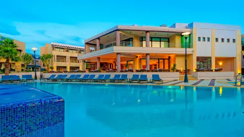 Hotel Porto Platanias Beach poolområde 